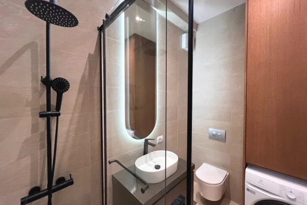 Shtepi ne shitje Apartament ne Tirane, 1+1, Mobilimi E mobiluar, Pagesa 164,990  Euro.