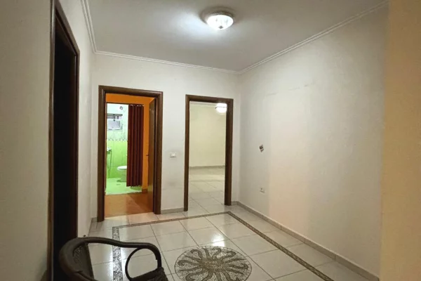 Shtepi ne shitje Apartament ne Tirane, 2+1, Mobilimi Bosh, pa mobiluar, Pagesa 155,000  Euro.