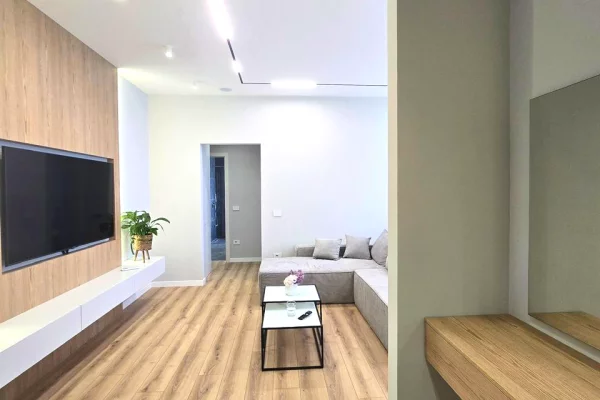 Shtepi me qera Apartament ne Tirane, 1+1, Mobilimi E mobiluar, Pagesa 1,150  Euro.