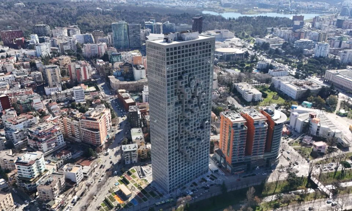 Shtepi ne shitje Apartament ne Tirane, 2+1, Mobilimi Bosh, pa mobiluar, Pagesa 668,000  Euro.