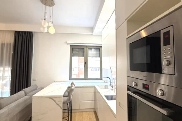 Shtepi me qera Apartament ne Tirane, 2+1, Mobilimi E mobiluar, Pagesa 120,000  Leke.