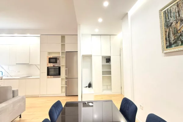 Shtepi me qera Apartament ne Tirane, 2+1, Mobilimi E mobiluar, Pagesa 120,000  Leke.