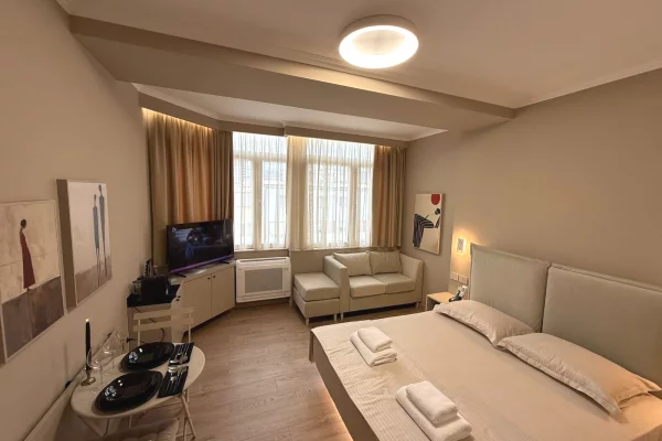 SHESIM GARSONIERE TEK KOMUNA E PARISIT 