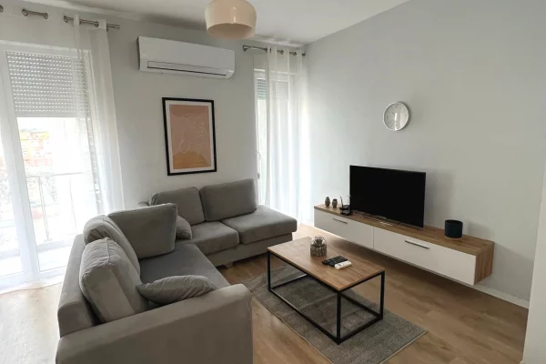 House for Rent 2+1 in Tirana - 750 Euro
