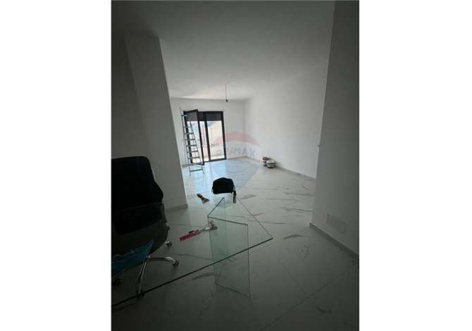 Ambient per zyra me qira Bulevardi i ri