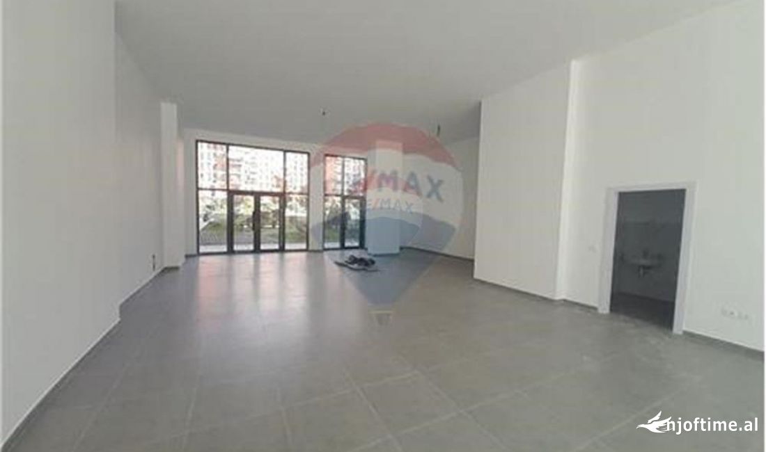 Dyqan me qera tek Kompleksi Zirkon