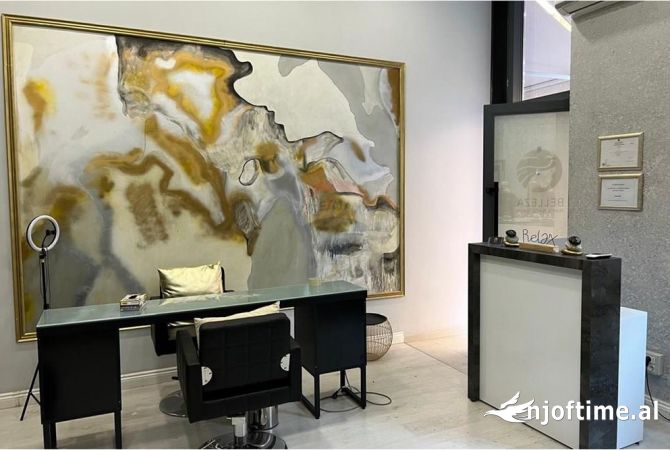 Ambiente Commerciale in Affitto 1+1 a Tirana - 1,400 Euro