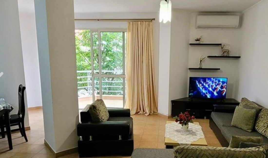 Shtepi me qera Apartament ne Tirane, 2+1, Mobilimi E mobiluar, Pagesa 450  Euro.