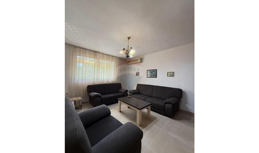 Shtepi me qera Apartament ne Tirane, 3+1, Mobilimi E mobiluar, Pagesa 600  Euro.