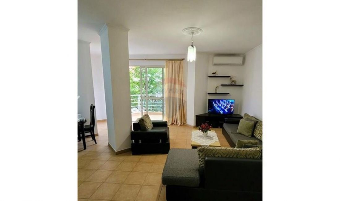 Shtepi me qera Apartament ne Tirane, 2+1, Mobilimi E mobiluar, Pagesa 370  Euro.