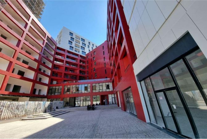 Ambient per qira te Famracia 10 tek Kompleksi Arlis