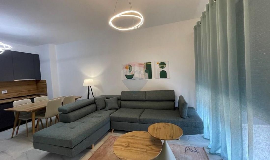 Shtepi me qera Apartament ne Tirane, 2+1, Mobilimi E mobiluar, Pagesa 600  Euro.