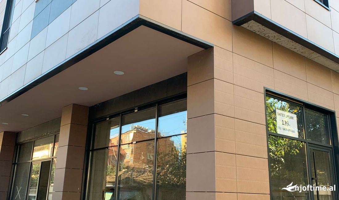 Shitet, Ambient Biznesi, Rruga Qemal Stafa,Tirane.