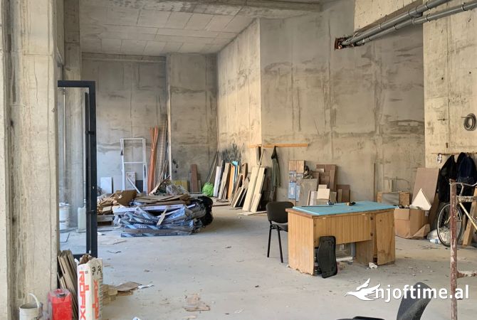 Business Property in Sale 1+1 in Tirana - 450,000 Euro