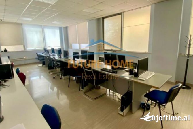 Business Property in Sale 3+1 in Tirana - 2,275,000 Euro