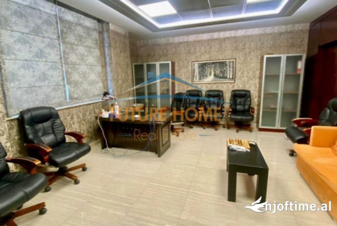 Business Property in Sale 3+1 in Tirana - 2,275,000 Euro
