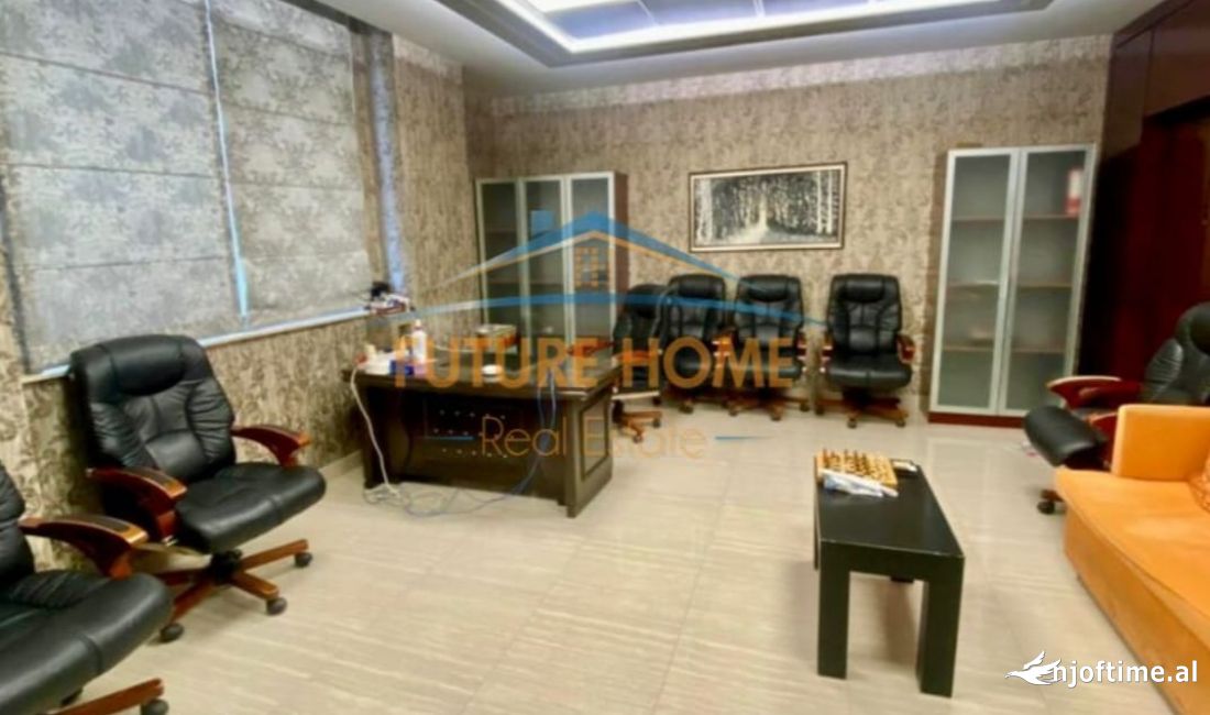 Shitet, Ambient Komercial, Selvia, Tirane.