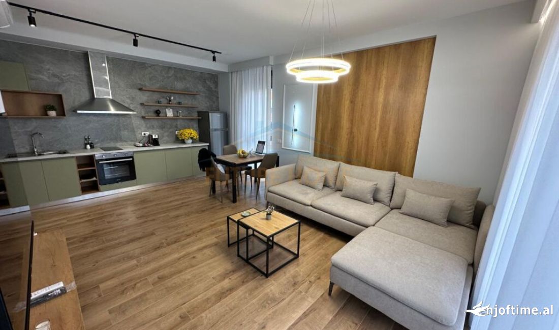 Shtepi ne shitje Apartament ne Tirane, 1+1, Mobilimi E mobiluar, Pagesa 195,000  Euro.