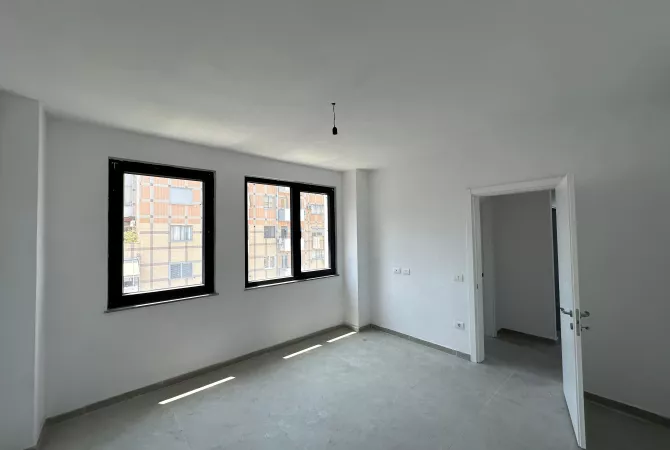 Shtepi ne shitje Apartament ne Tirane, 1+1, Mobilimi Pjeserisht e mobiluar, Pagesa 110,200  Euro.