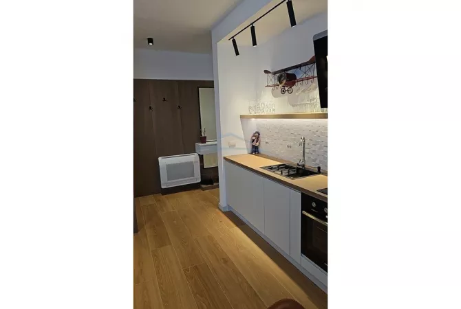 Shtepi ne shitje Apartament ne Pogradec, 1+1, Mobilimi E mobiluar, Pagesa 120,000  Euro.