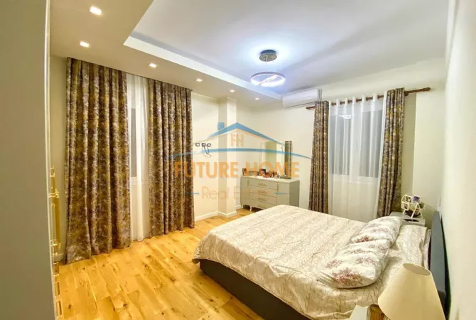 Shtepi me qera Vila Luksoze ne Tirane, 5+1, Mobilimi E mobiluar, Pagesa 3,500  Euro.