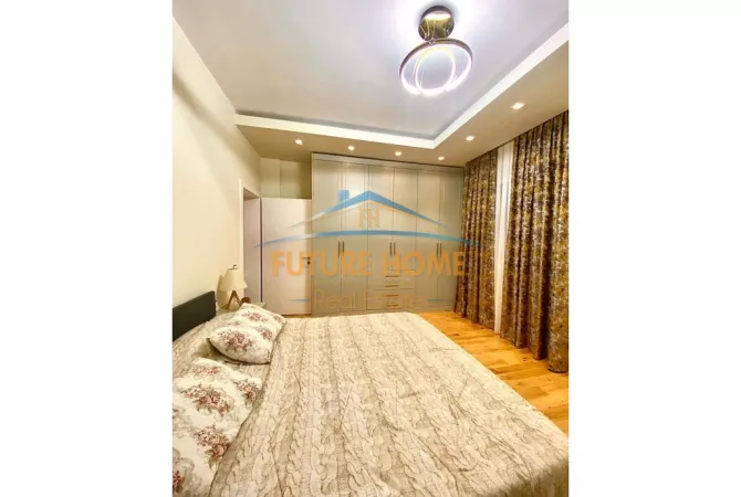 Shtepi me qera Vila Luksoze ne Tirane, 5+1, Mobilimi E mobiluar, Pagesa 3,500  Euro.