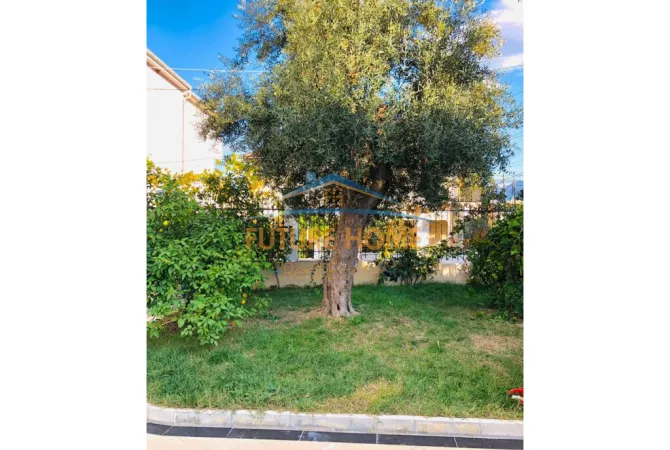 Shtepi me qera Vila Luksoze ne Tirane, 5+1, Mobilimi E mobiluar, Pagesa 3,500  Euro.