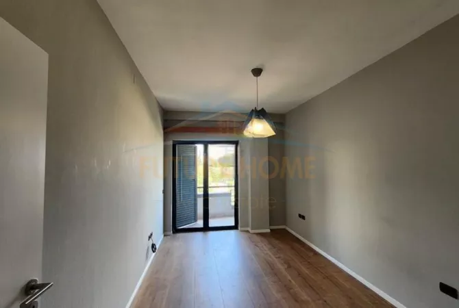 Business Property for Rent 3+1 in Tirana - 1,700 Euro