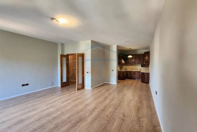 Business Property for Rent 3+1 in Tirana - 1,700 Euro