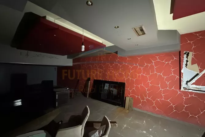 Business Property for Rent 4+1 in Tirana - 700 Euro