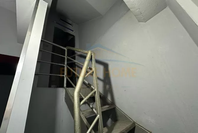 Business Property for Rent 4+1 in Tirana - 700 Euro