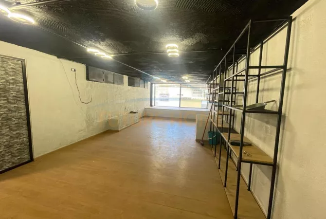 Business Property for Rent 3+1 in Tirana - 800 Euro