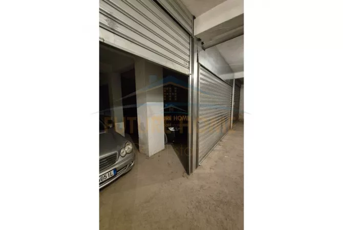 Business Property in Sale 4+1 in Tirana - 280,000 Euro