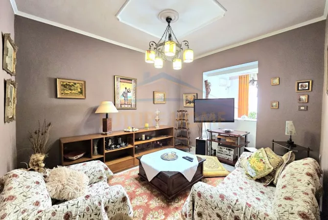 Apartament 2+1 per qera, Rruga Elbasanit, Tiranë