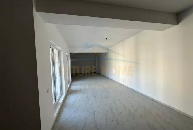 Business Property for Rent 1+1 in Tirana - 2,500 Euro