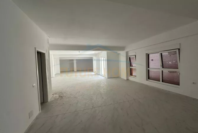 Ambient Biznesi PER QERA, Kompleksi Kaimi, Ali Demi