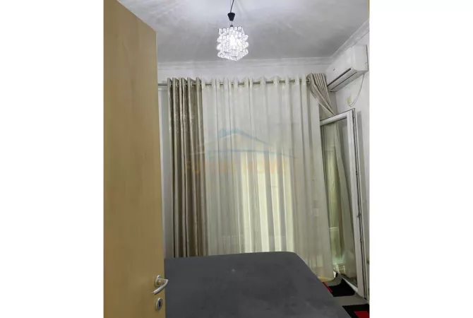 Shtepi ne shitje Apartament ne Tirane, 2+1, Mobilimi E mobiluar, Pagesa 151,000  Euro.