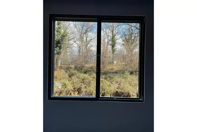 Shtepi ne shitje Apartament ne Tirane, 2+1, Mobilimi Bosh, pa mobiluar, Pagesa 286,000  Euro.