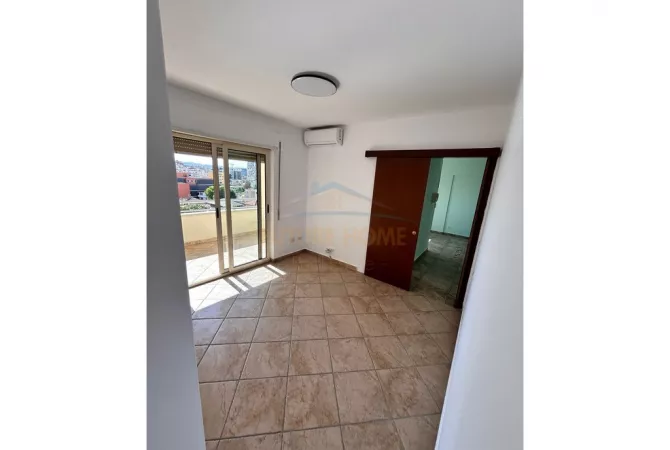 Ambient Zyre per qera, Rruga Fortuzi, Tirane