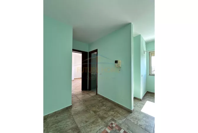 Business Property for Rent 3+1 in Tirana - 600 Euro