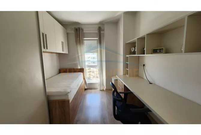 Shtepi me qera Apartament ne Tirane, 2+1, Mobilimi E mobiluar, Pagesa 700  Euro.