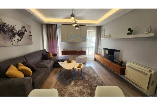 Apartament 2+1, Qera, Kompleksi Kontakt, Tirane