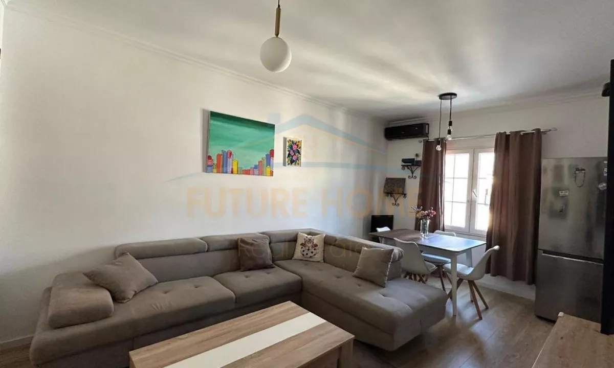 Shtepi ne shitje Apartament ne Tirane, 1+1, Mobilimi E mobiluar, Pagesa 159,000  Euro.