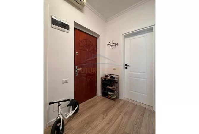Shtepi ne shitje Apartament ne Tirane, 1+1, Mobilimi E mobiluar, Pagesa 159,000  Euro.