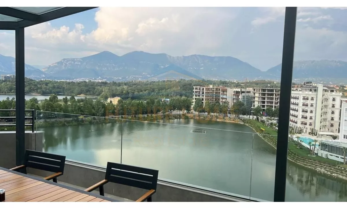 Shtepi ne shitje Penthose(kati i fundit panoramik) ne Tirane, 3+1, Mobilimi E mobiluar, Pagesa 850,000  Euro.