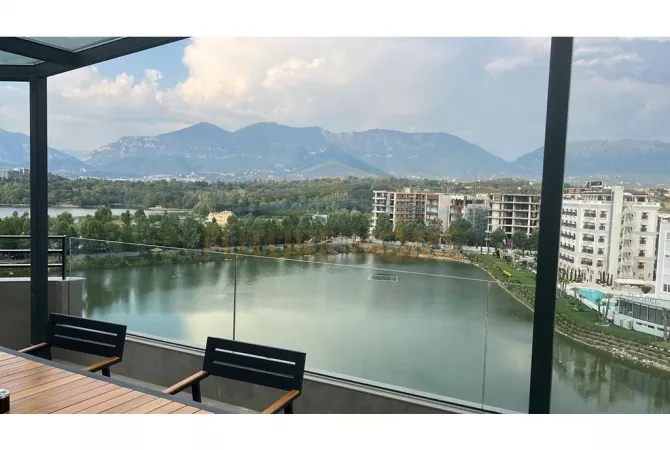 Penthouse per shitje 3+1+3+2 Poste Parkimi, Liqeni i Thate, Tirane