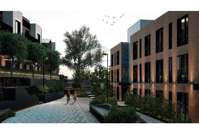 Shtepi ne shitje Apartament ne Tirane, 2+1, Mobilimi Bosh, pa mobiluar, Pagesa 213,000  Euro.