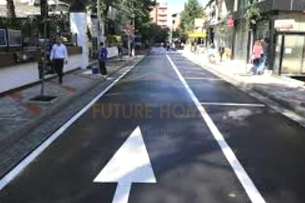 Business Property for Rent 1+1 in Tirana - 3,000 Euro