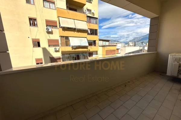 Apartament, Ambjent Biznesi me qera, Rruga e Bogdaneve, Tirane