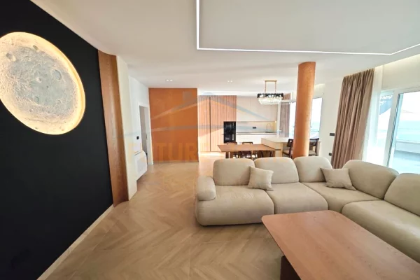 Shtepi ne shitje Apartament ne Durres, 2+1, Mobilimi E mobiluar, Pagesa 500,000  Euro.